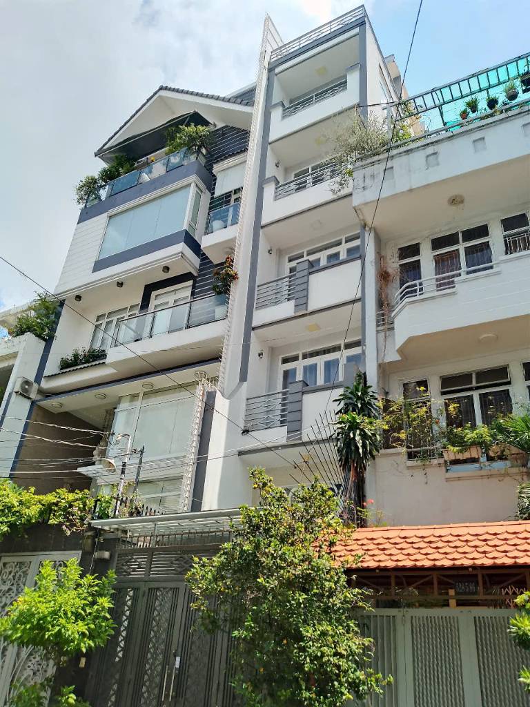 Toà nhà 7 tầng hẻm xe hơi đường 3 Tháng 2 (3,6mx17,5m). Giá 13 tỷ